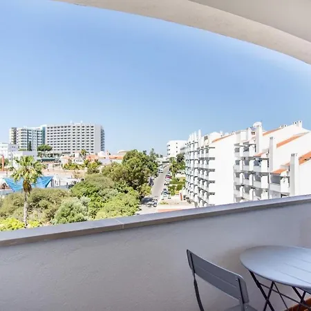 Holidays Near The Strip Albufeira