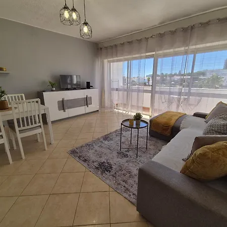 Holidays Near The Strip Apartamento Albufeira