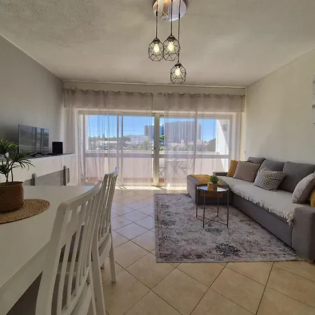 Apartamento Holidays Near The Strip Albufeira