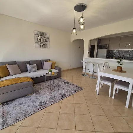Apartamento Holidays Near The Strip Albufeira