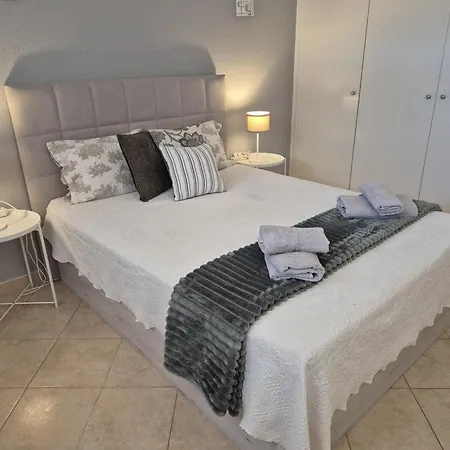 Holidays Near The Strip Apartamento