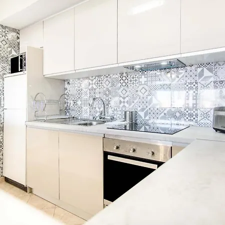 Apartment Holidays Near The Strip